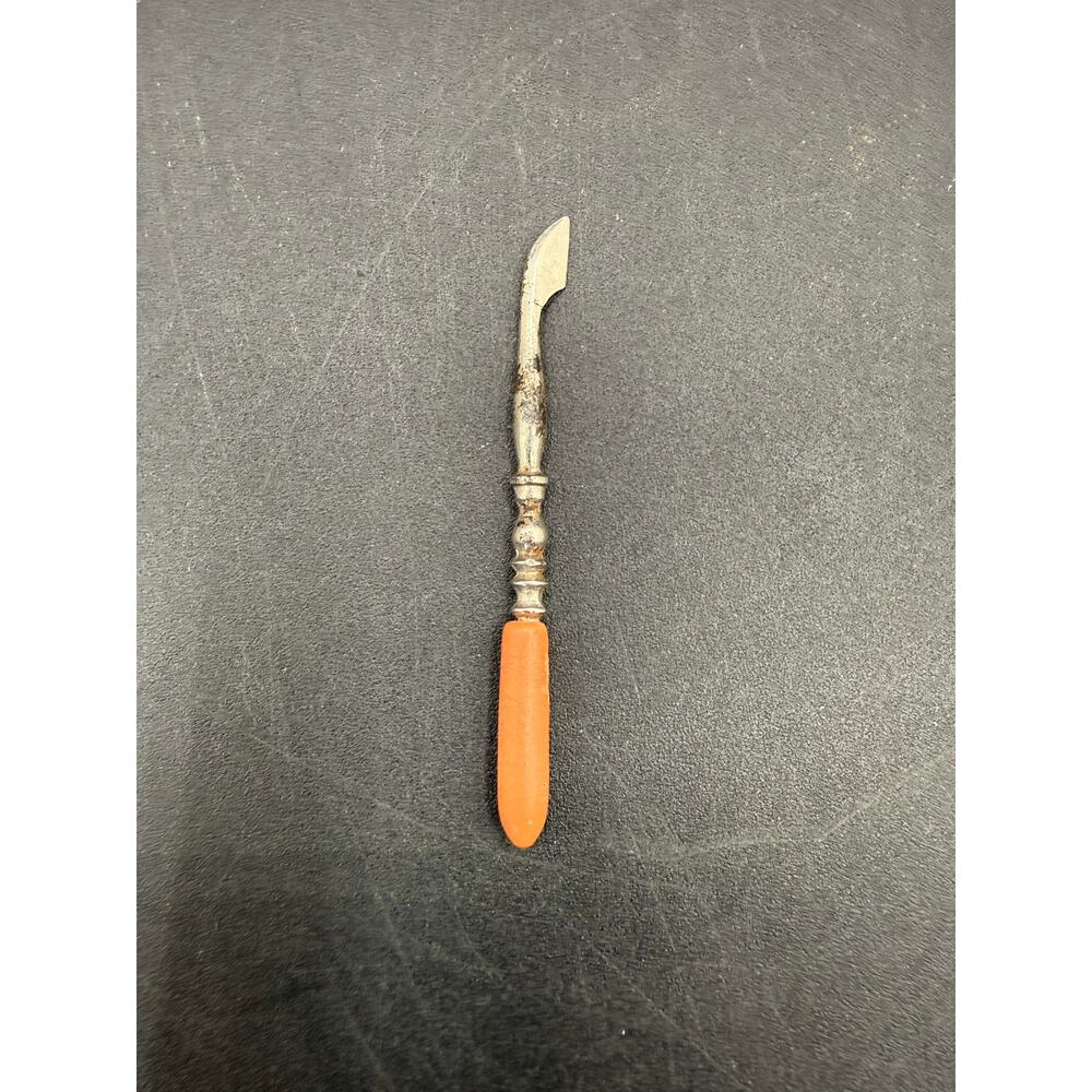 Vintage Bakelite Cuticle Tool 3" - good condition